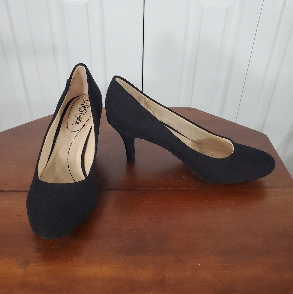 Lifestride Parigi Black Faux Suede Round Toe 3" Heels Pumps sz 7